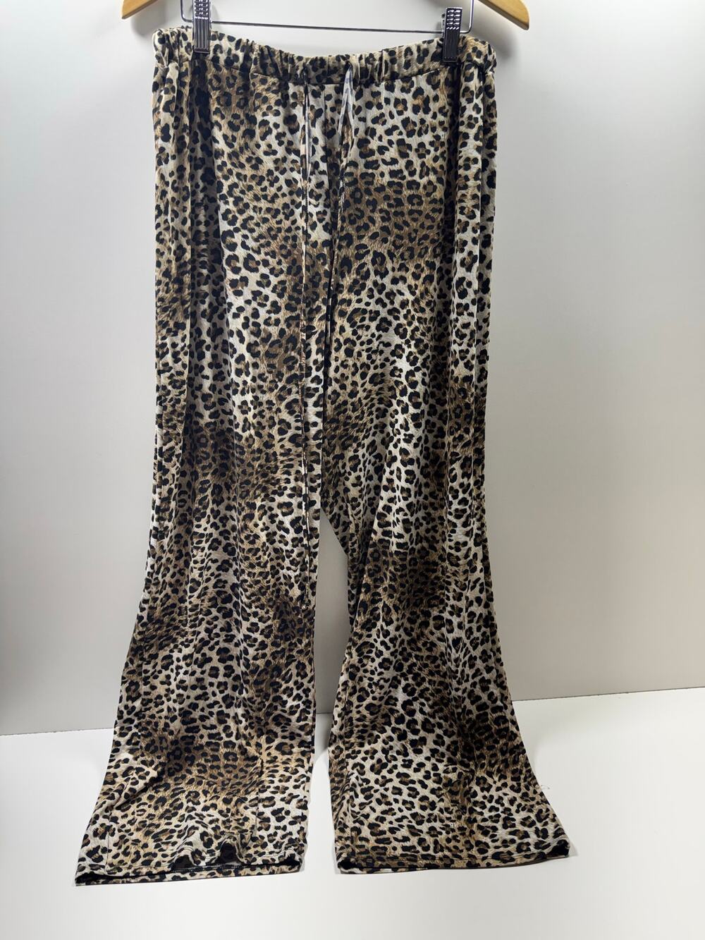 Leopard Print Women’s Pants Elastic Waist Stretch Sz XL Bumble Bee Flaw